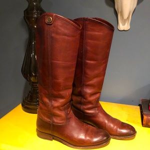 Frye 7.5 Melissa Button boot